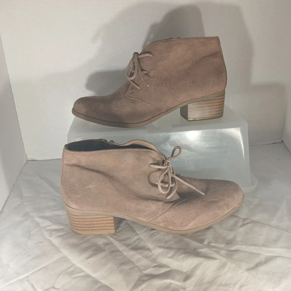 Relativity RE-LILY Taupe Faux Suede Lace Up Ankle‎ Boots Block Heel Womens 8M